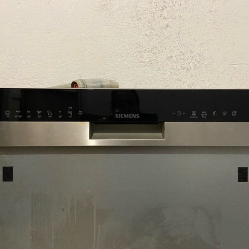 Siemens built-in dishwasher like new, 2014 model