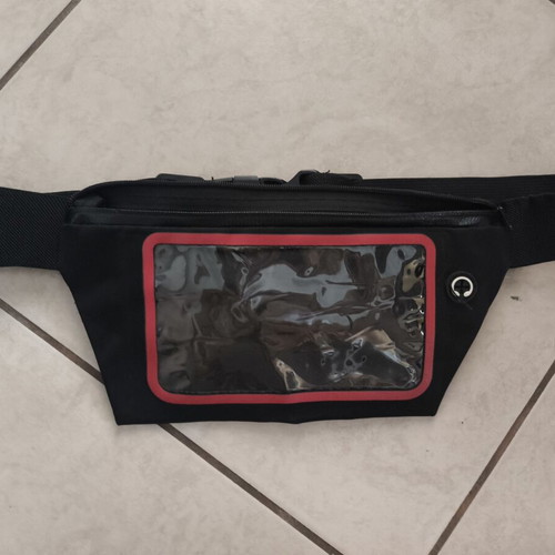 Running pouch waist bag like new with transparent phone pocket