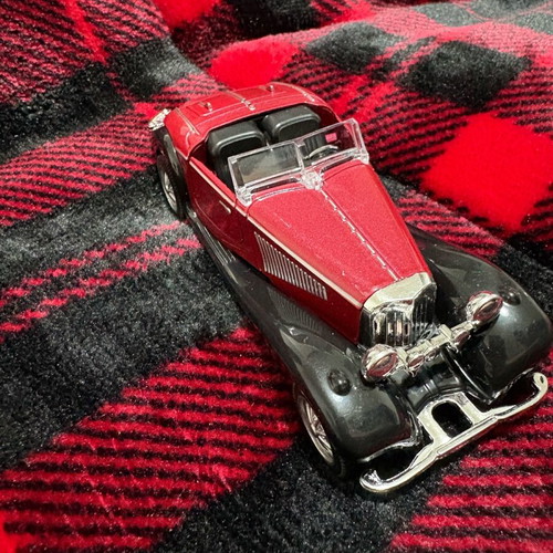 Miniature vehicle new, red