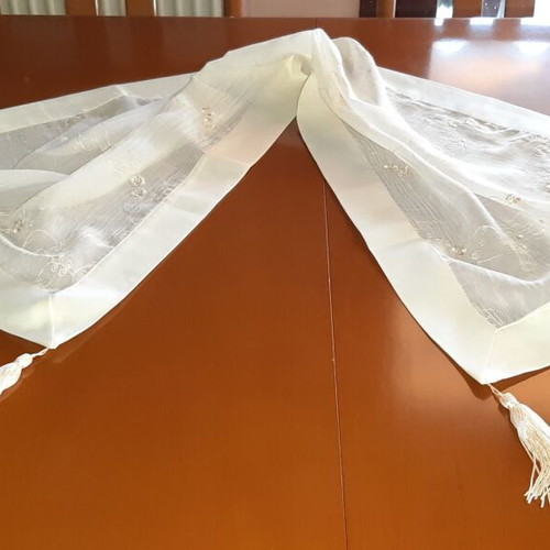 Table runner on fabric tsevre new, ecru 108 x 44