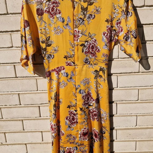 Yellow midi dress Primark like new with floral design, size 36