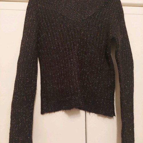 Long-sleeve blouse like new, black with gold details, size S