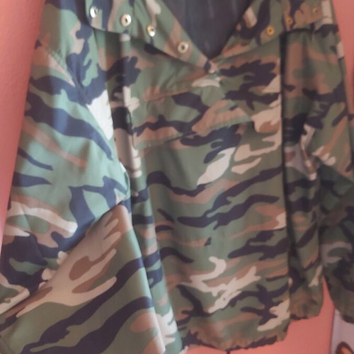 Forever 21+ Camo Windbreaker jacket plus size 3XL like new