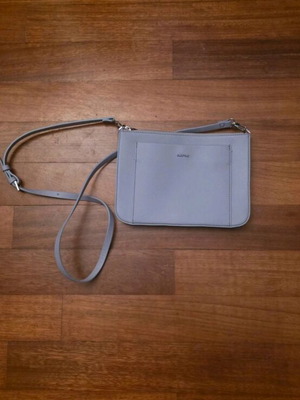 Parfois small crossbody bag like new, pink purple
