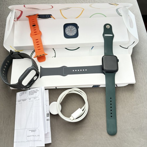 Apple Watch Series 8 45mm μεταχειρισμένο με αυθεντικό και 3 επιπλέον λουράκια