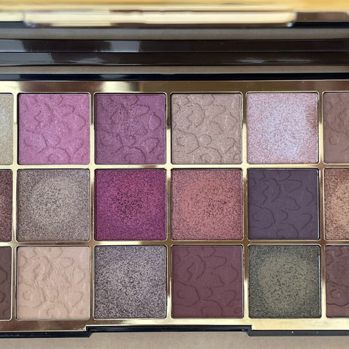 Revolution Wild Animal eyeshadow palette, 18 shades