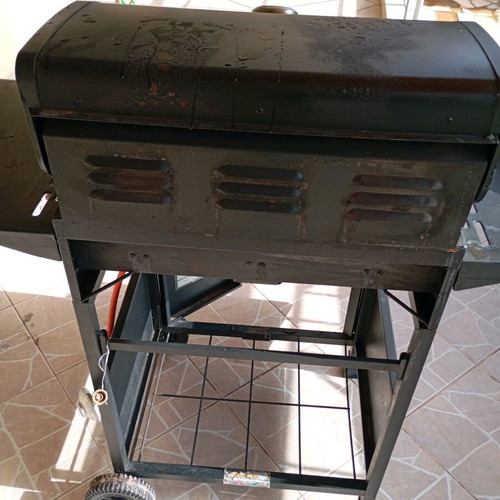 Bbq Nattera gas grill 3 burners used with side shelves