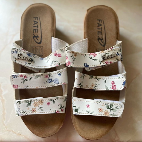 Summer slippers like new, size 38, white and beige