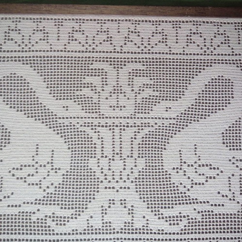 Crochet artwork with swan motif like new