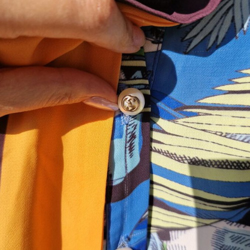Gucci design shirt like new, size S, multicolor