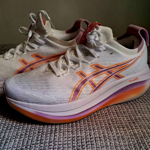 Asics Nimbus 27 women's athletic shoes size 40.5 like new, white