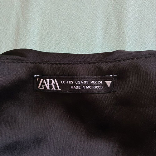 Zara Satin Smocked Crop Top size XS like new, black