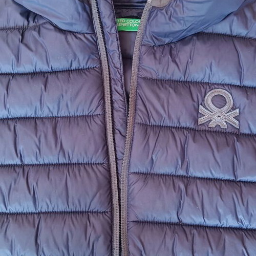 Benetton sleeveless jacket blue like new for 13-14 years old