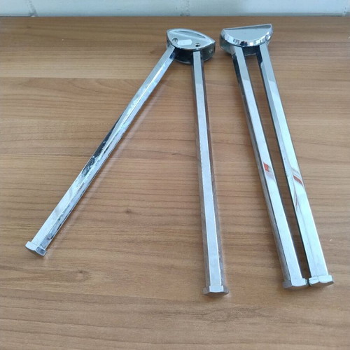 Set of 2 metal wall-mounted towel holders like new