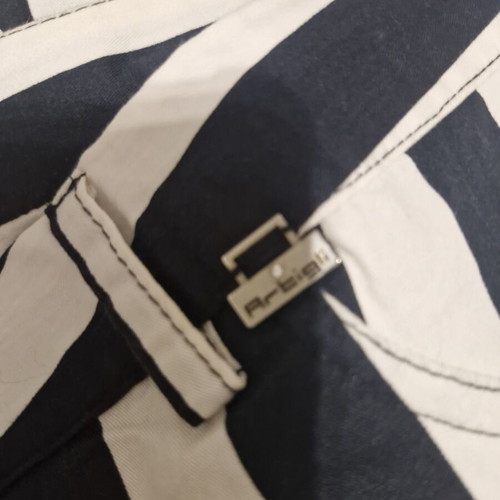 Artigli set with pants and shirt like new, black and yellow