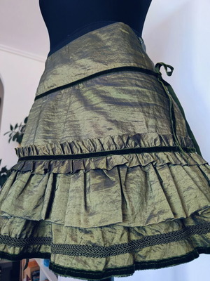 "Please" mini skirt with ruffles S like new, green
