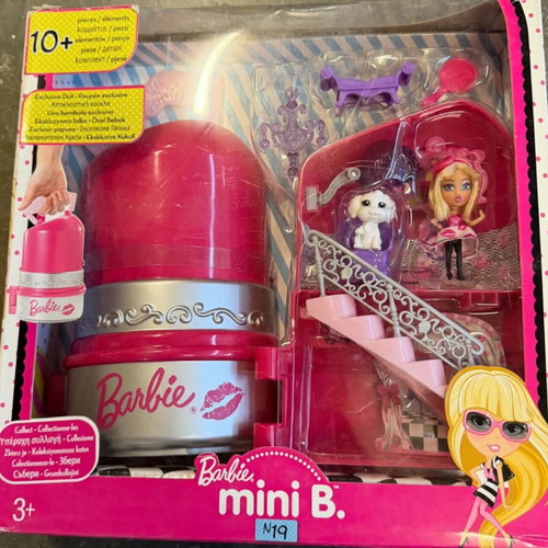 Barbie Mini B. Take-along Salon Playset new