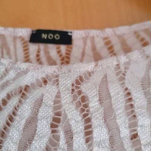 Noo Cropped Top Zebra Ivory Size M Like New