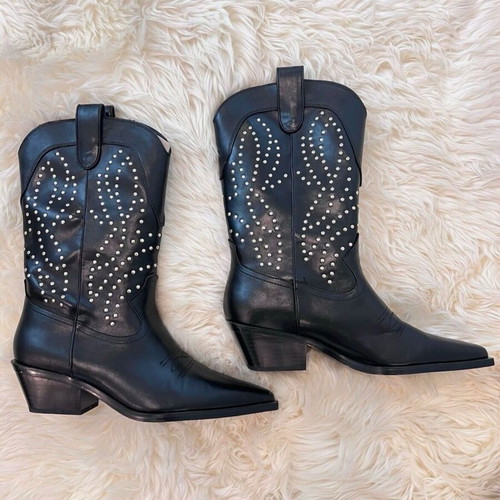 Zara cowboy boots like new, size 36.5, black with studs