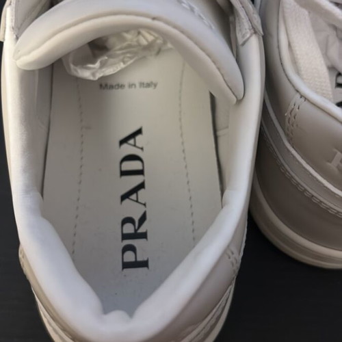 Prada sneakers like new, size 39.5, white and beige