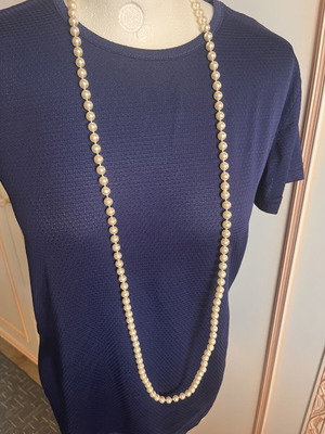 Necklace with fake pearls like new, white