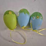 3 hanging decorative Easter eggs