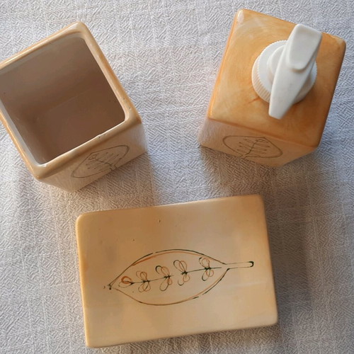 Bathroom accessory set 3 pcs ceramic new