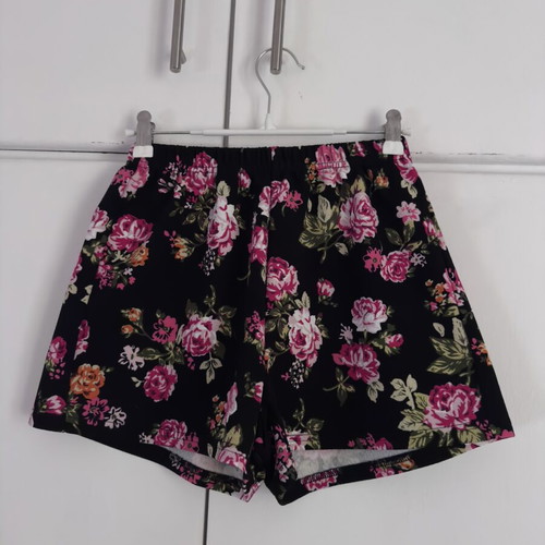 Floral shorts new, black and multicolor, one size