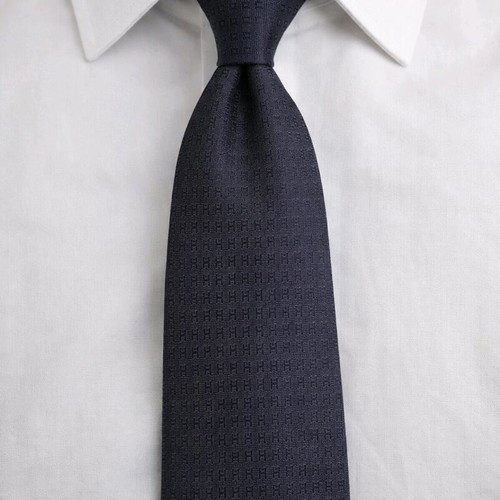 Hermès Paris silk tie like new, blue
