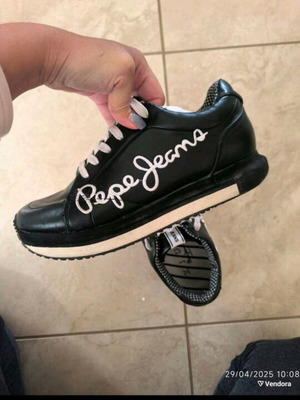 Pepe Jeans sneakers like new, size 39, black and white