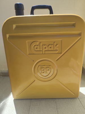 Calpak BP Vintage Heated Water Container like new from 1970s