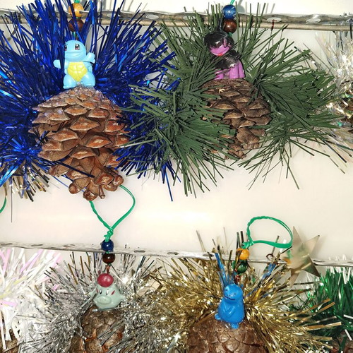 Pinecone Christmas ornaments new, set of 12