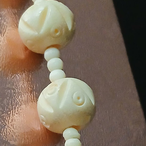Vintage necklace made of camel bone, 44 cm, like new