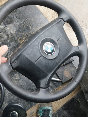 Τιμόνι BMW E46 σαν καινούργιο με επαναταπετσαρισμένο δέρμα