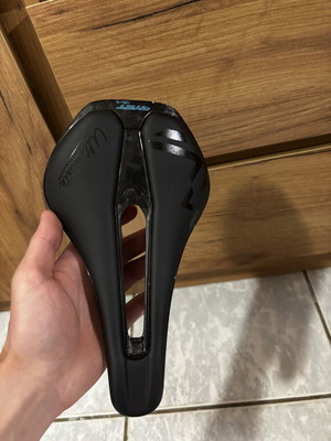 RYET Ultimate Carbon saddle used with minor defect