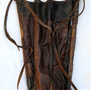 Σπάνια παλαιά "Νάκα" -κούνια μεταφοράς μωρού  - τέλη 19ου αιώνος . Αντίστοιχη στο μουσείο Μπενάκη .