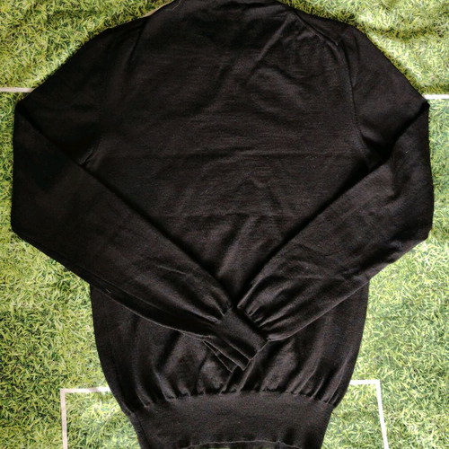 Fred Perry wool sweater like new, size M, black