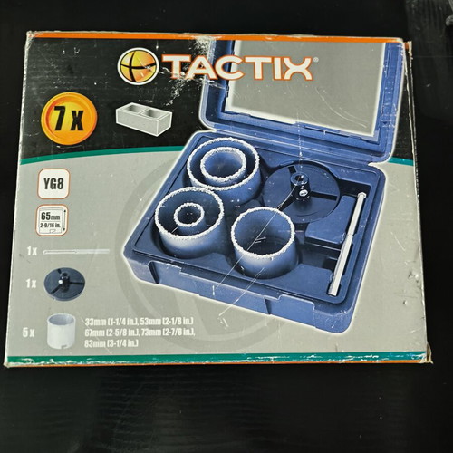 Tactix hole saw set like new, 5 sizes for metal brick tile