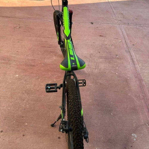 MBM Loop Disc 29 Inch Mountain Bike like new, Shimano components