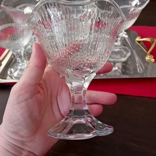 Set of six stemmed ice cream bowls with rhomboid pattern