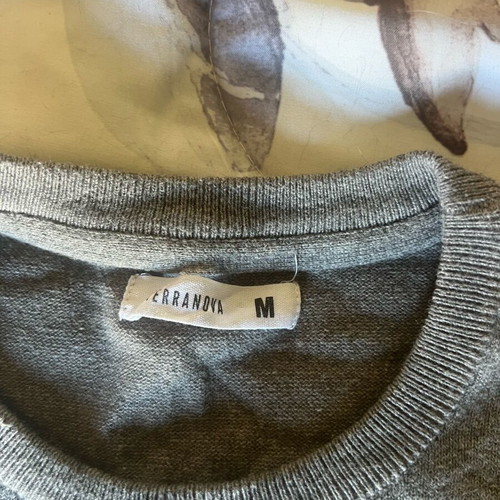 Terranova gray pullover new, size Medium