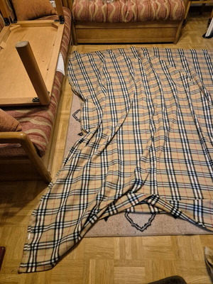 Brown blanket with checkered pattern like new