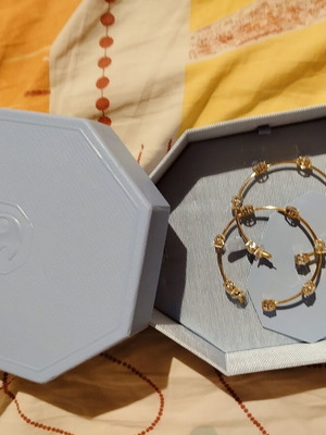 Swarovski Constella hoop earrings like new, gold tone with crystals
