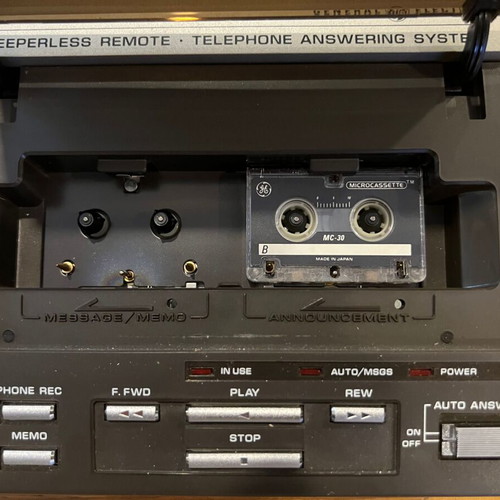 Vintage Original GE General Electric 2-9880 answering machine with cassettes used