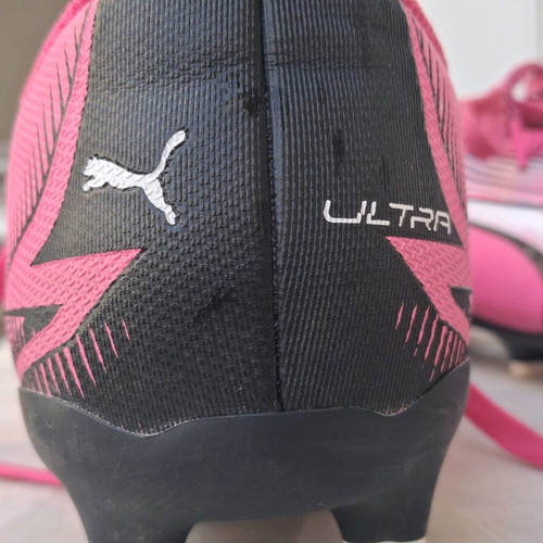 Puma Ultra ποδοσφαιρικά παπούτσια μεταχειρισμένα με τάπες μέγεθος 38