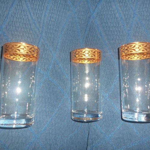 Water glasses used, set of 3, hand-blown glass with gold rim 6x14 cm