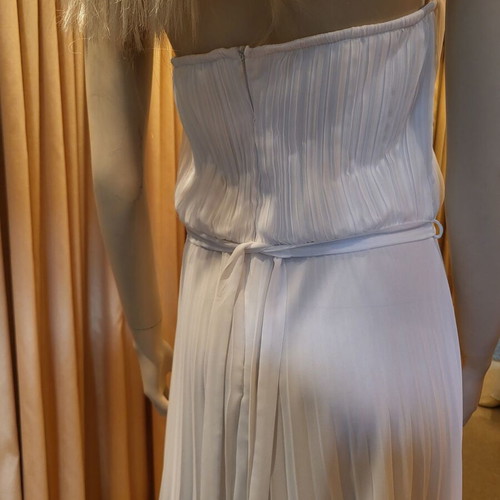 White strapless wedding dress in soleil line with belt new, size 10-12