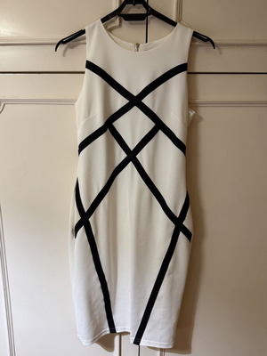 Desiree midi dress like new, black and white, size M