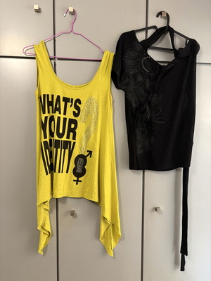 Women's blouses pack of 2 Large and Extra Large like new, black and yellow