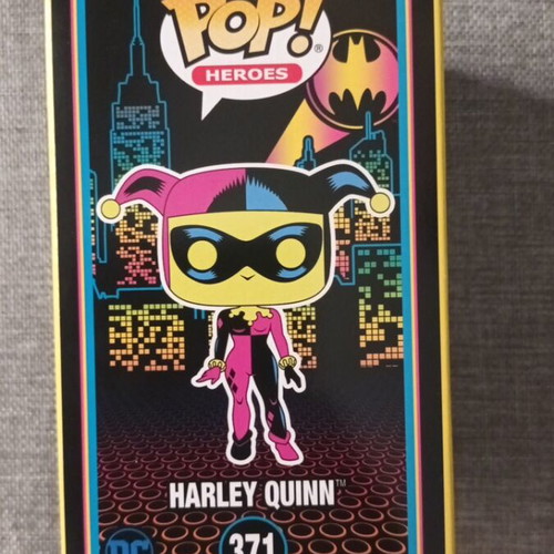Funko Pop Harley Quinn 371 Black Light Glow like new